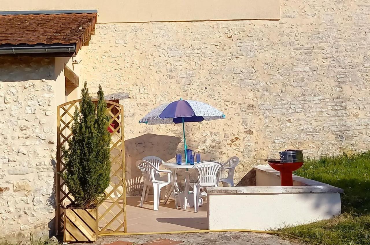 Gite XL Le Clos de Lamie avec piscine privée Fossemagne Exterior foto